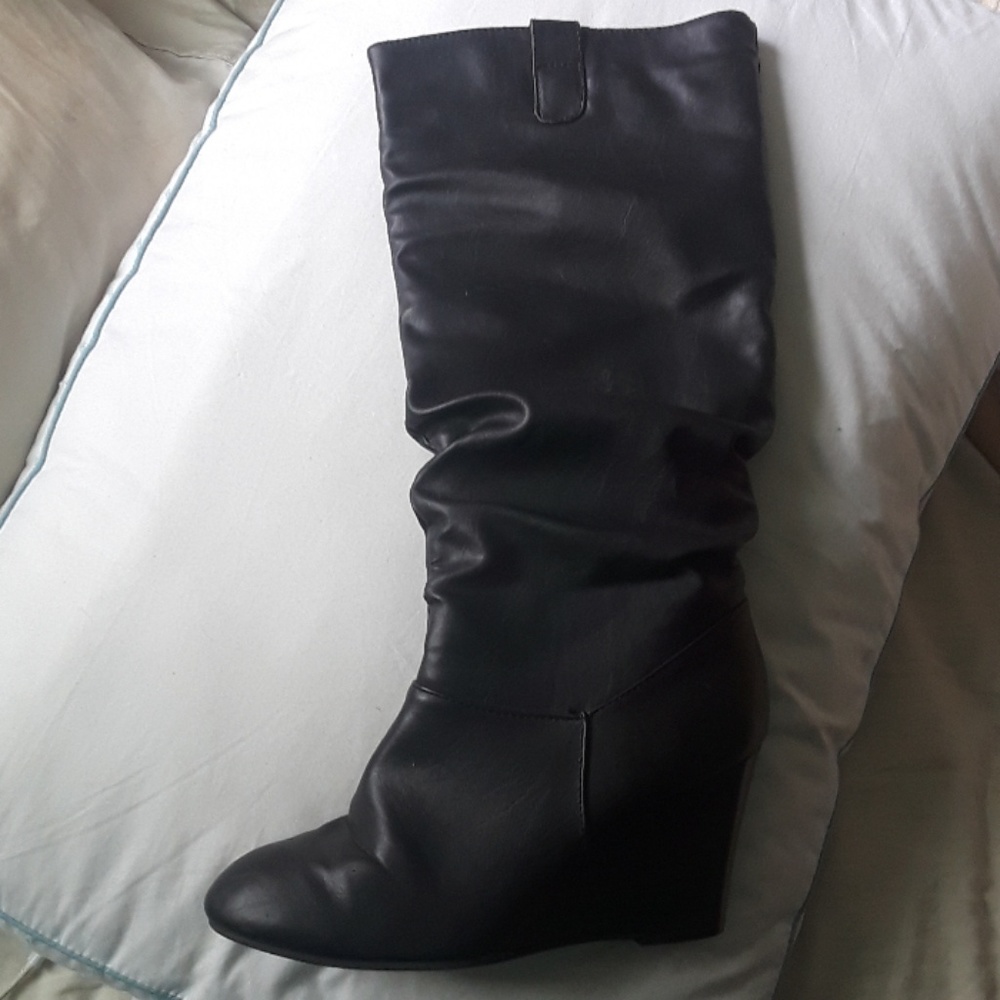 Wedged boot